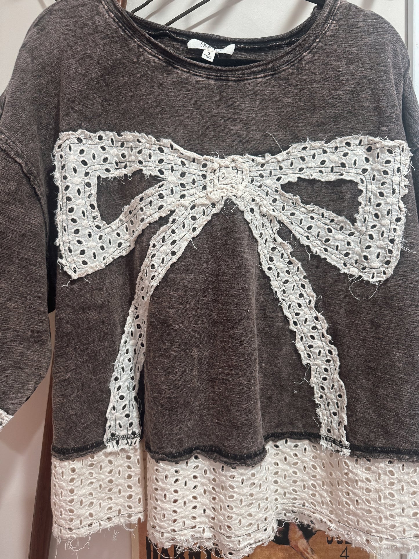 Lacey bow top